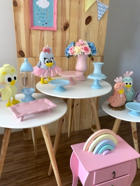 Kit Festa Mini Table Galinha Pintadinha Candy Color Feltro Locação SP, Imagem 4