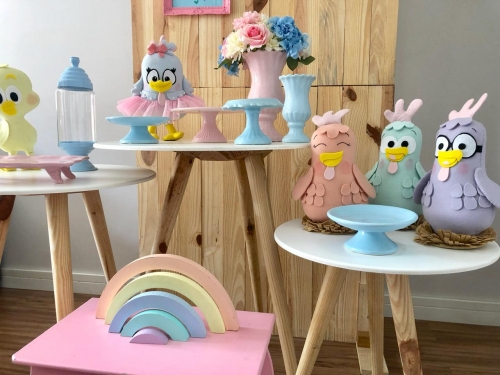Kit Festa Mini Table Galinha Pintadinha Candy Color Feltro Locação SP, Imagem 5
